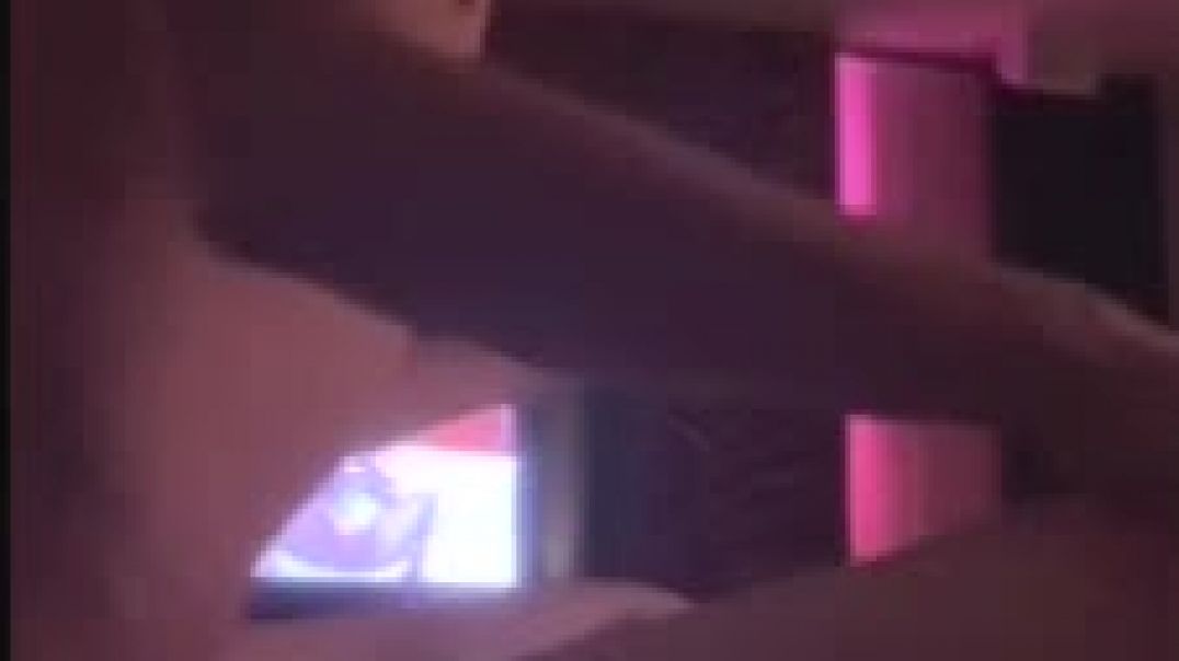 台湾SWAG_aileybaby_臭婊子自慰給我男友看_他只會幹我